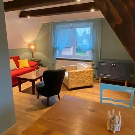 Smucke Reethus Dachgeschoss Born